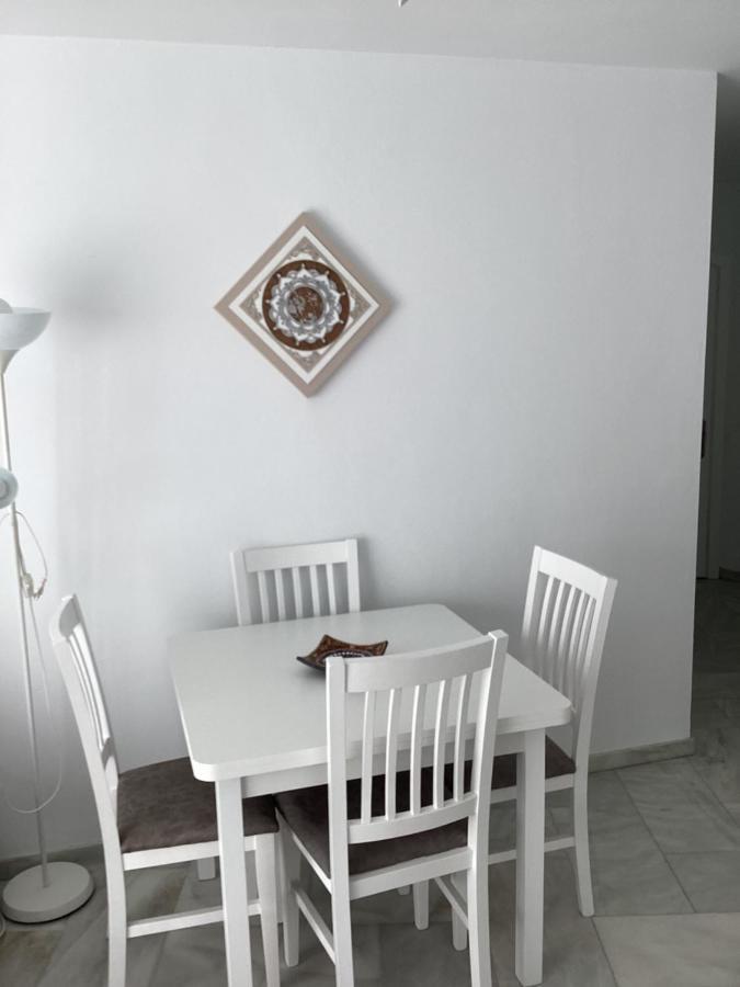 Appartamento Carihuela Park Palace Apartament Sun&Beach Torremolinos Esterno foto