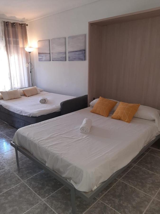 Appartamento Carihuela Park Palace Apartament Sun&Beach Torremolinos Esterno foto