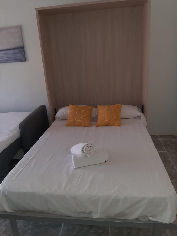 Appartamento Carihuela Park Palace Apartament Sun&Beach Torremolinos Esterno foto